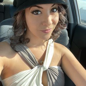 Meet your Posher, Manuella